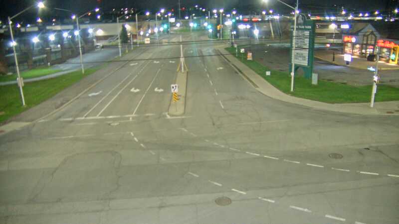Traffic camera image at 2025-05-09 06:15:24