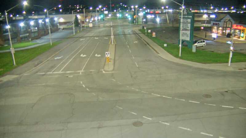 Traffic camera image at 2025-05-09 06:40:23