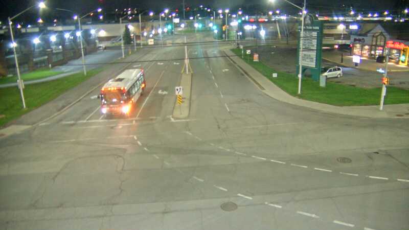 Traffic camera image at 2025-05-09 07:00:27