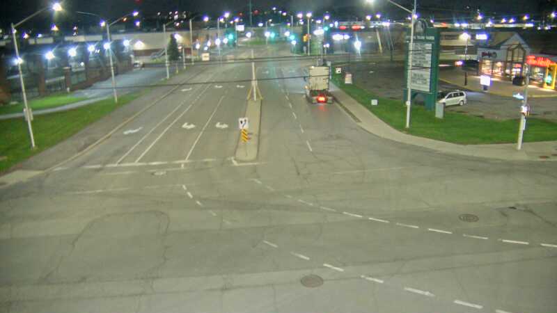 Traffic camera image at 2025-05-09 07:05:25