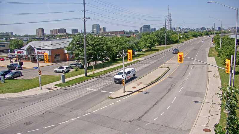 Traffic camera image at 2025-06-30 16:25:33