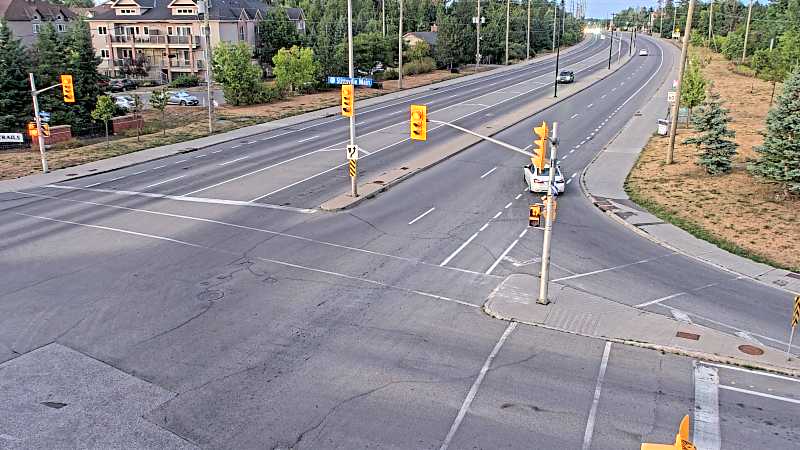 Traffic camera image at 2025-08-25 00:00:33