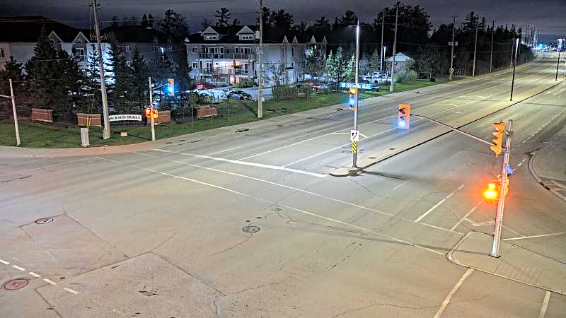 Traffic camera image at 2025-05-09 08:00:24