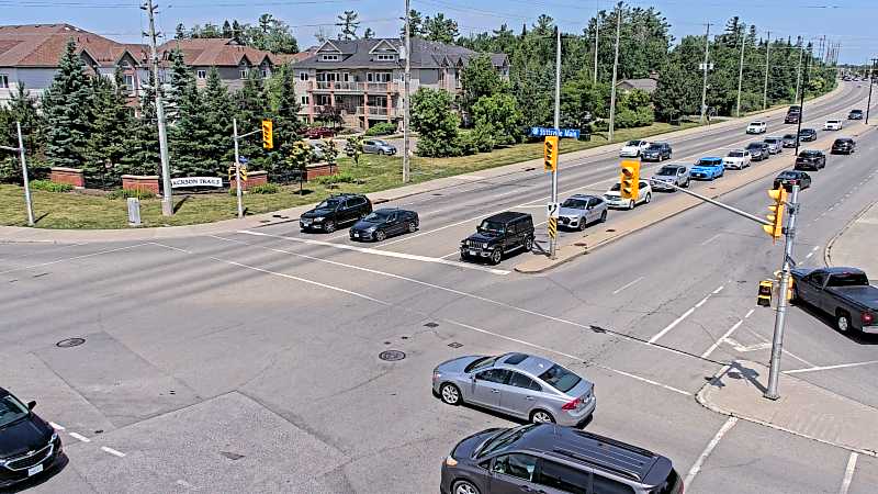 Traffic camera image at 2025-06-30 17:37:08