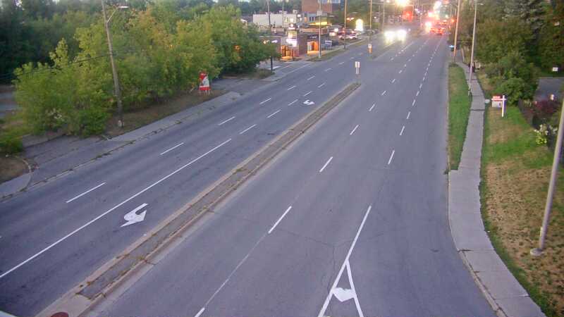 Traffic camera image at 2025-08-25 00:10:34