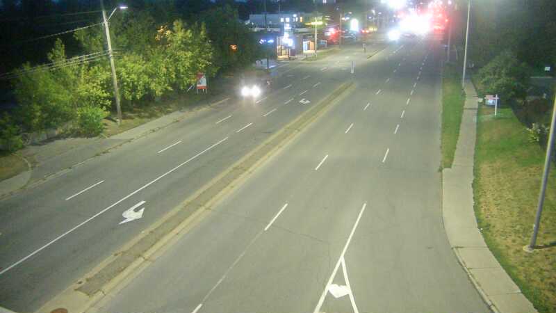 Traffic camera image at 2025-08-25 00:35:31