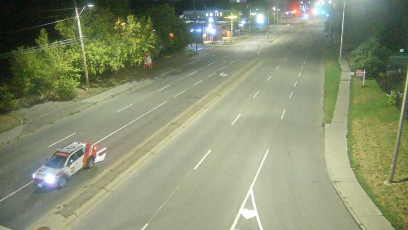 Traffic camera image at 2025-08-25 04:00:30