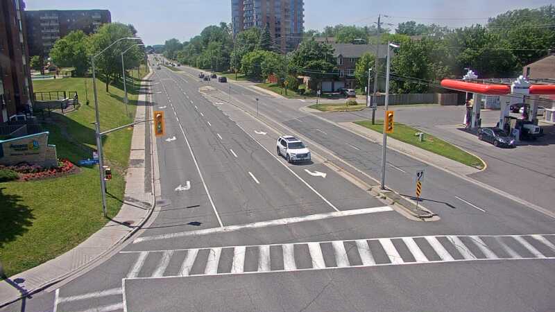Traffic camera image at 2025-06-30 17:37:08