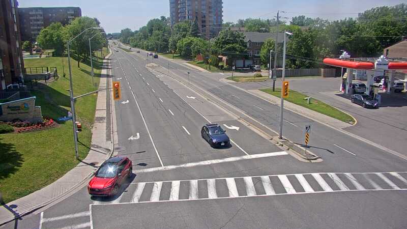 Traffic camera image at 2025-06-30 17:40:33