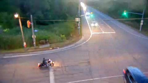 Traffic camera image at 2025-08-25 00:15:35