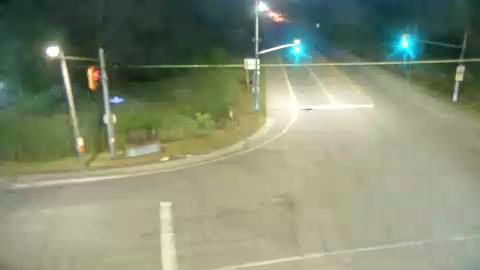 Traffic camera image at 2025-08-25 00:35:31