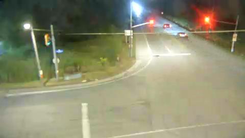 Traffic camera image at 2025-08-25 00:40:31