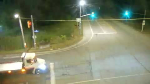 Traffic camera image at 2025-08-25 04:05:32