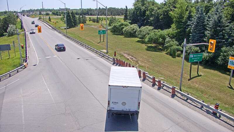 Traffic camera image at 2025-06-30 17:05:40