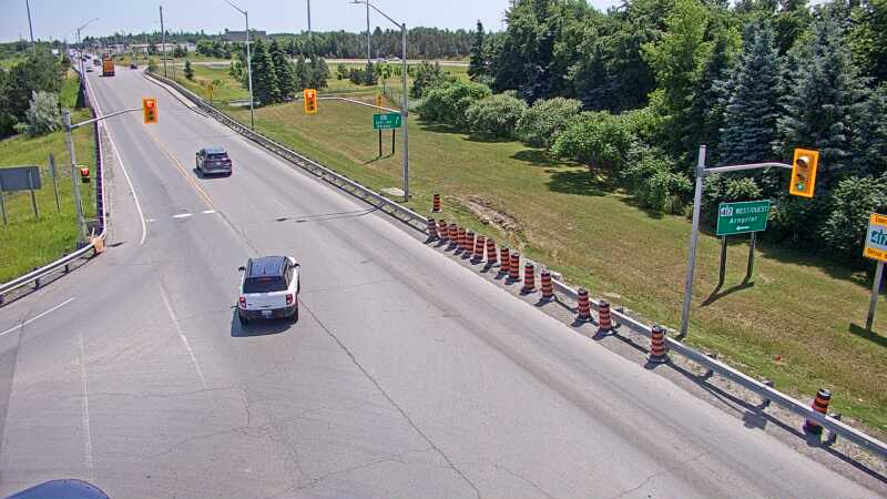Traffic camera image at 2025-06-30 17:40:33