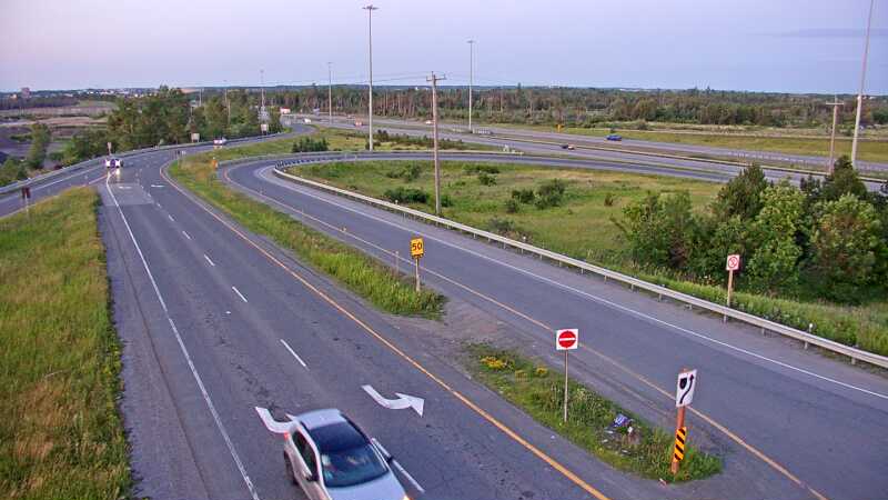 Traffic camera image at 2025-07-04 01:00:57