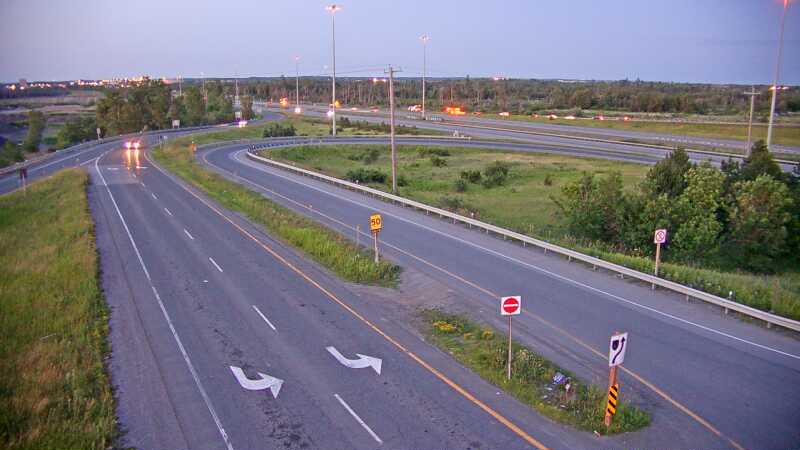 Traffic camera image at 2025-07-04 01:15:36