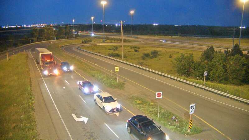Traffic camera image at 2025-07-04 01:40:42