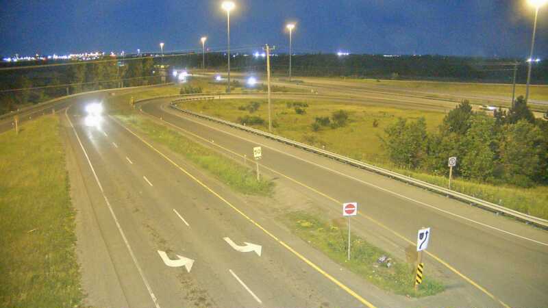 Traffic camera image at 2025-07-04 01:50:43