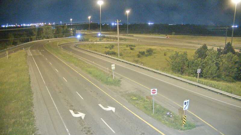 Traffic camera image at 2025-07-04 02:37:13
