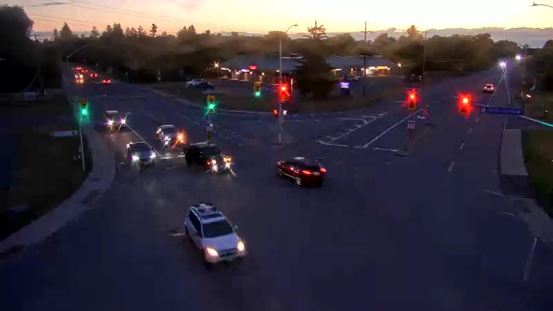 Traffic camera image at 2025-08-25 00:10:35
