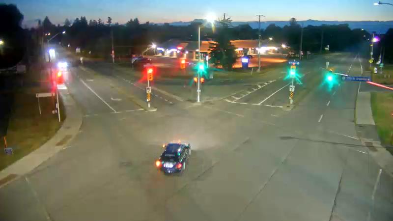 Traffic camera image at 2025-08-25 00:30:31