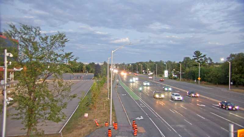 Traffic camera image at 2025-08-25 00:10:35