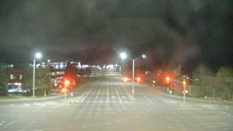 Traffic camera image at 2025-05-09 08:00:24