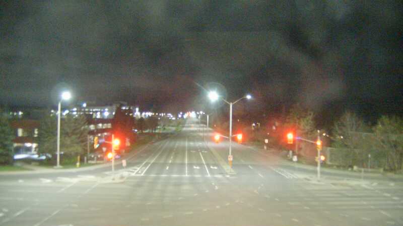 Traffic camera image at 2025-05-09 08:30:25