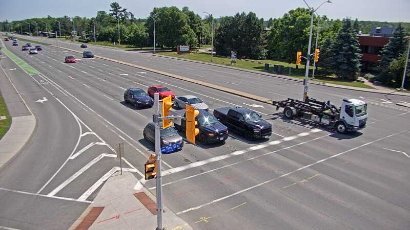 Traffic camera image at 2025-06-30 18:37:09