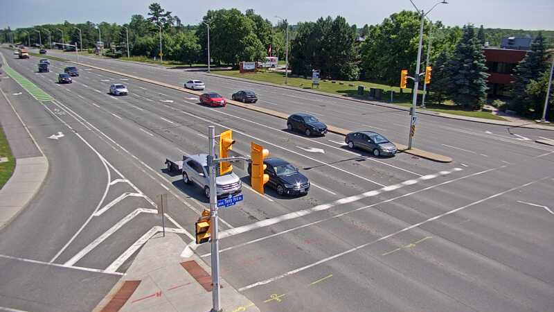 Traffic camera image at 2025-06-30 19:00:36