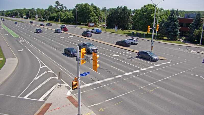 Traffic camera image at 2025-06-30 19:05:37