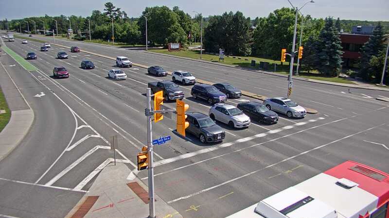 Traffic camera image at 2025-06-30 19:20:32