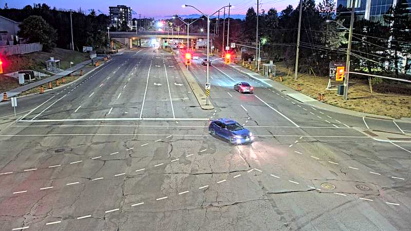 Traffic camera image at 2025-08-25 00:30:31