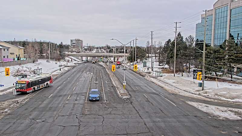 Traffic camera image at 2025-03-09 13:10:27