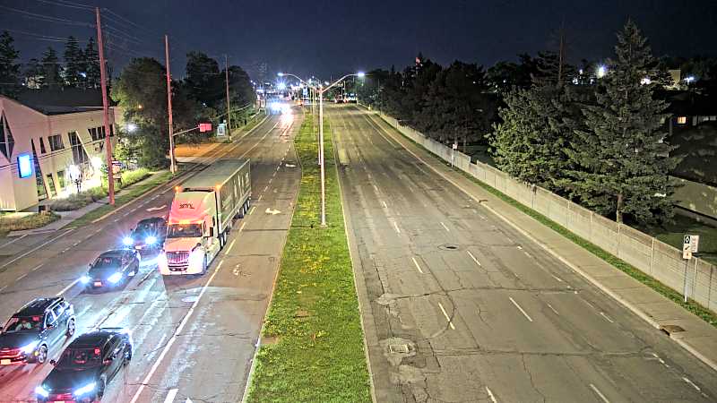 Traffic camera image at 2025-07-04 02:05:45