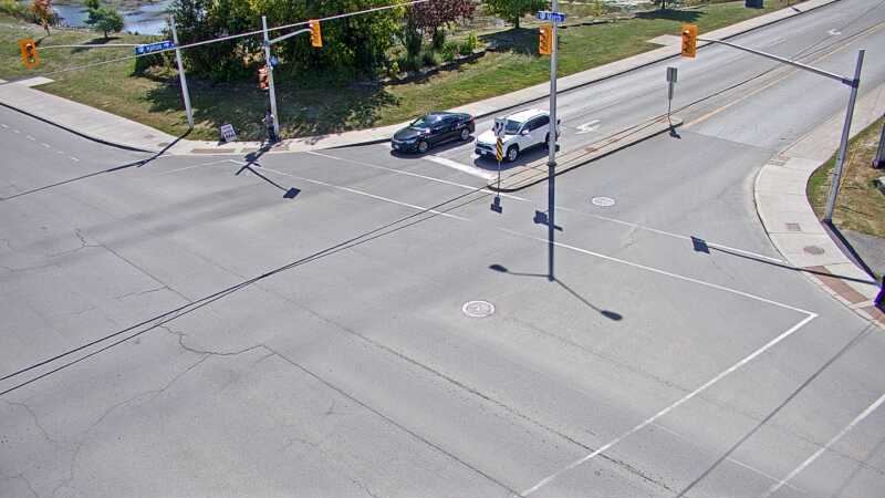 Traffic camera image at 2025-09-14 17:35:35