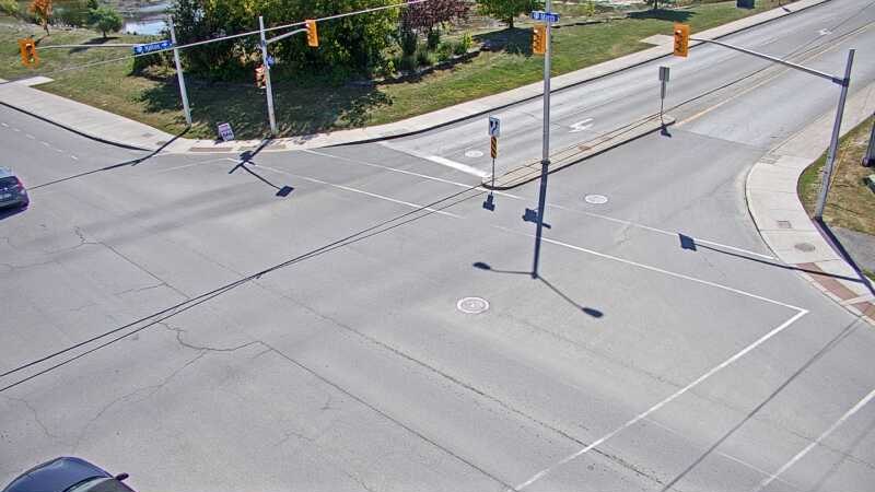 Traffic camera image at 2025-09-14 17:40:33
