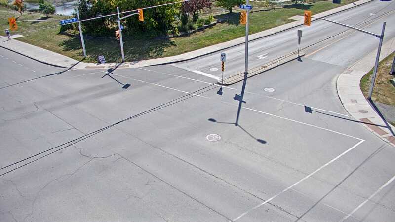 Traffic camera image at 2025-09-14 17:45:40