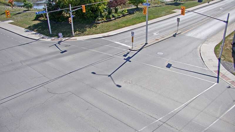 Traffic camera image at 2025-09-14 18:35:36