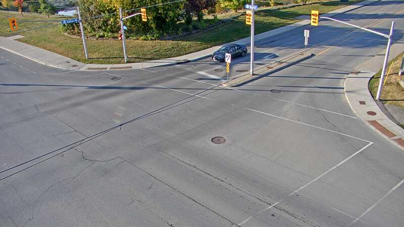 Traffic camera image at 2025-09-18 12:20:37