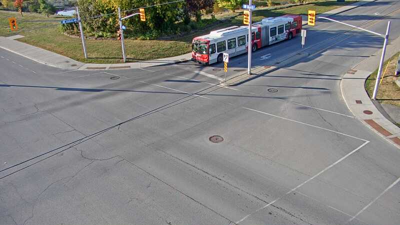 Traffic camera image at 2025-09-18 12:35:35
