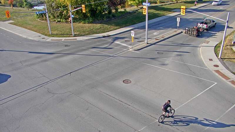 Traffic camera image at 2025-09-18 12:40:32