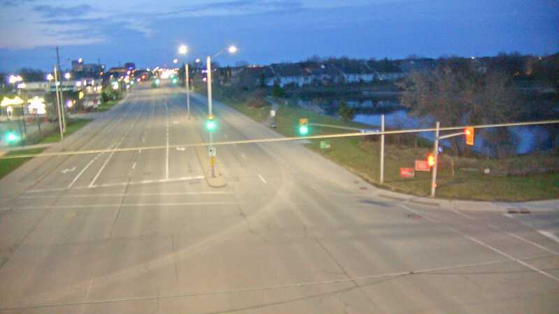Traffic camera image at 2025-04-25 09:30:42
