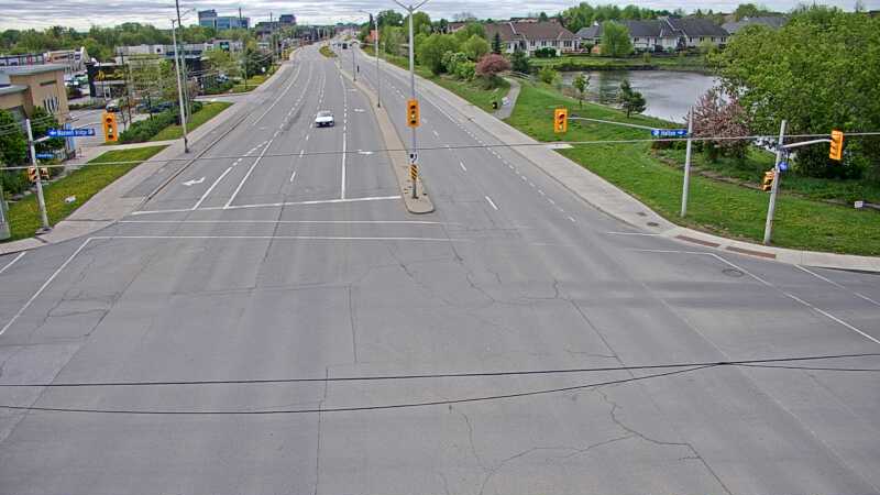 Traffic camera image at 2025-05-20 14:00:48