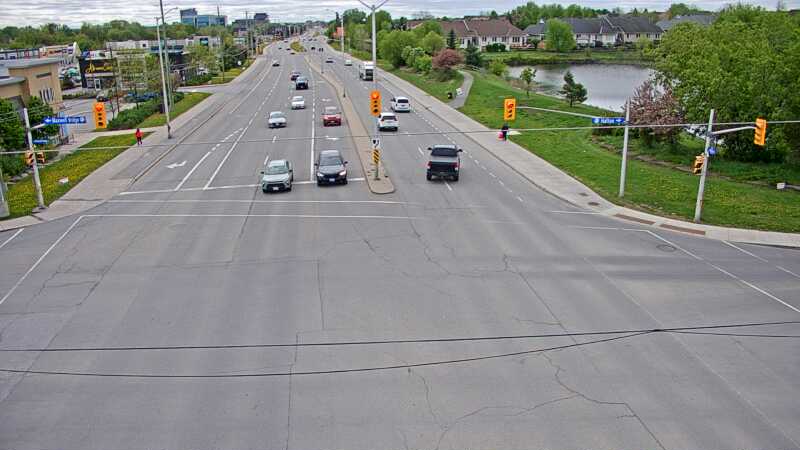 Traffic camera image at 2025-05-20 14:25:40