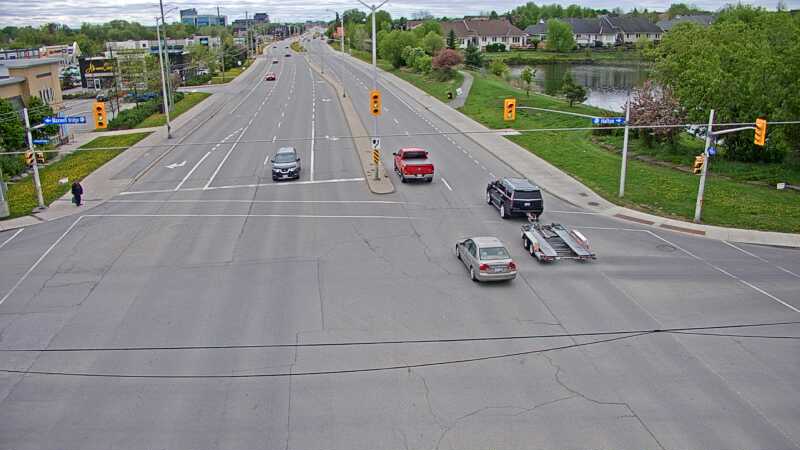 Traffic camera image at 2025-05-20 14:40:29