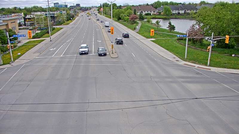 Traffic camera image at 2025-05-20 15:20:39