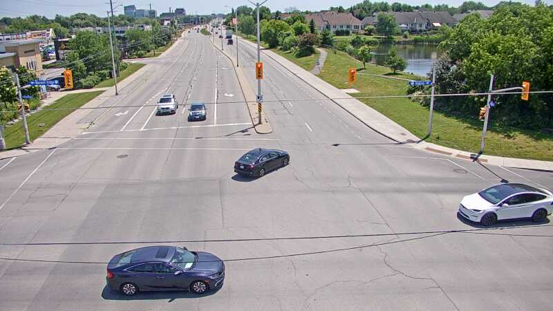 Traffic camera image at 2025-06-30 17:15:47