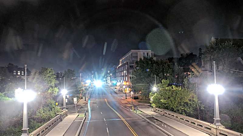 Traffic camera image at 2025-07-07 04:10:22